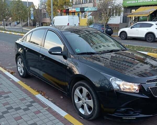 Черный Шевроле Круз, объемом двигателя 1.8 л и пробегом 112 тыс. км за 7450 $, фото 4 на Automoto.ua
