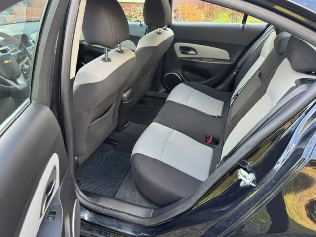 Черный Шевроле Круз, объемом двигателя 1.8 л и пробегом 120 тыс. км за 5199 $, фото 11 на Automoto.ua