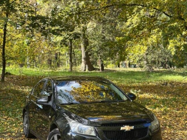 Черный Шевроле Круз, объемом двигателя 1.8 л и пробегом 177 тыс. км за 6400 $, фото 1 на Automoto.ua