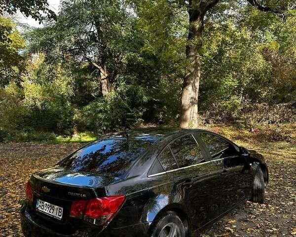 Черный Шевроле Круз, объемом двигателя 1.8 л и пробегом 177 тыс. км за 6400 $, фото 5 на Automoto.ua