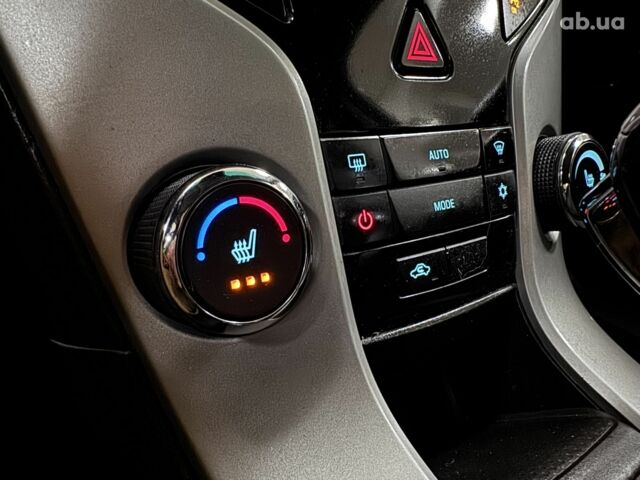 Черный Шевроле Круз, объемом двигателя 0 л и пробегом 147 тыс. км за 7400 $, фото 2 на Automoto.ua