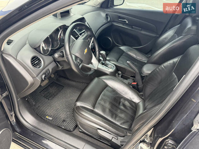 Черный Шевроле Круз, объемом двигателя 1.8 л и пробегом 141 тыс. км за 7700 $, фото 5 на Automoto.ua