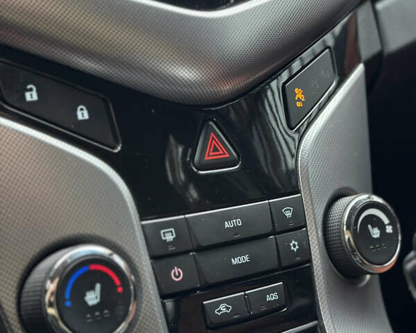 Черный Шевроле Круз, объемом двигателя 1.8 л и пробегом 226 тыс. км за 7700 $, фото 27 на Automoto.ua