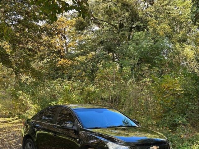 Черный Шевроле Круз, объемом двигателя 1.8 л и пробегом 177 тыс. км за 6400 $, фото 2 на Automoto.ua