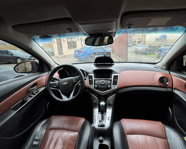 Черный Шевроле Круз, объемом двигателя 1.8 л и пробегом 226 тыс. км за 7700 $, фото 18 на Automoto.ua