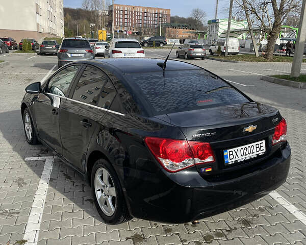 Черный Шевроле Круз, объемом двигателя 1.8 л и пробегом 215 тыс. км за 6700 $, фото 4 на Automoto.ua