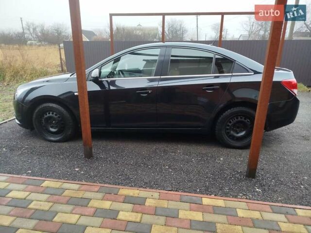 Черный Шевроле Круз, объемом двигателя 2 л и пробегом 252 тыс. км за 6200 $, фото 3 на Automoto.ua