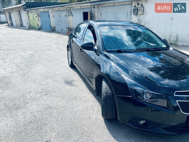 Черный Шевроле Круз, объемом двигателя 1.8 л и пробегом 179 тыс. км за 6900 $, фото 5 на Automoto.ua