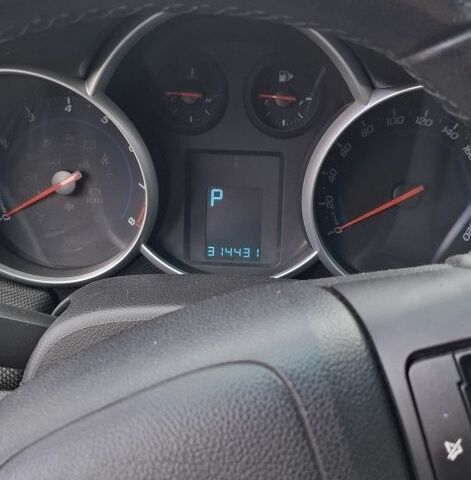 Черный Шевроле Круз, объемом двигателя 1.8 л и пробегом 314 тыс. км за 5500 $, фото 7 на Automoto.ua