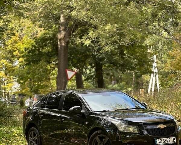 Черный Шевроле Круз, объемом двигателя 1.8 л и пробегом 177 тыс. км за 6400 $, фото 2 на Automoto.ua