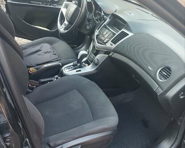 Черный Шевроле Круз, объемом двигателя 1.8 л и пробегом 189 тыс. км за 6700 $, фото 2 на Automoto.ua