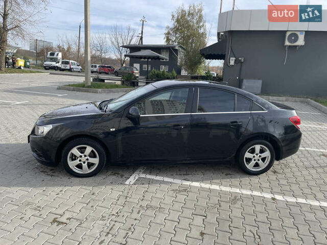 Черный Шевроле Круз, объемом двигателя 1.8 л и пробегом 215 тыс. км за 6700 $, фото 3 на Automoto.ua