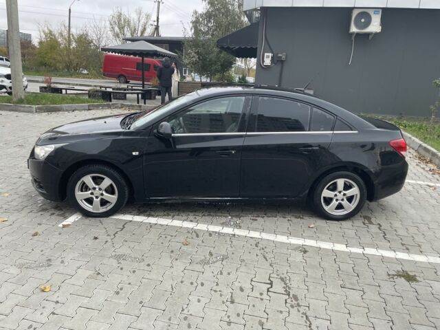 Чорний Шевроле Круз, об'ємом двигуна 1.8 л та пробігом 215 тис. км за 6700 $, фото 3 на Automoto.ua