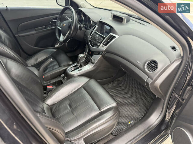 Черный Шевроле Круз, объемом двигателя 1.8 л и пробегом 141 тыс. км за 7700 $, фото 6 на Automoto.ua