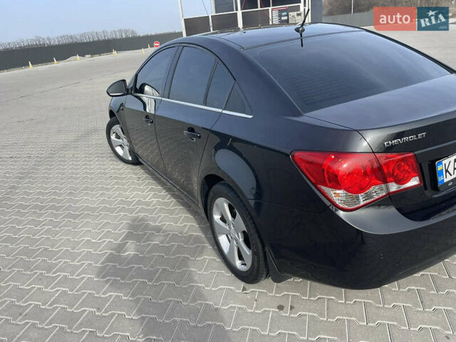 Черный Шевроле Круз, объемом двигателя 2 л и пробегом 290 тыс. км за 6800 $, фото 6 на Automoto.ua