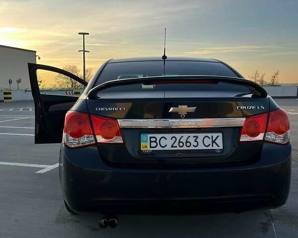 Черный Шевроле Круз, объемом двигателя 1.8 л и пробегом 158 тыс. км за 6700 $, фото 5 на Automoto.ua