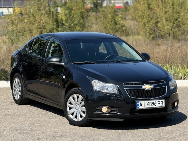 Черный Шевроле Круз, объемом двигателя 1.8 л и пробегом 169 тыс. км за 7500 $, фото 2 на Automoto.ua