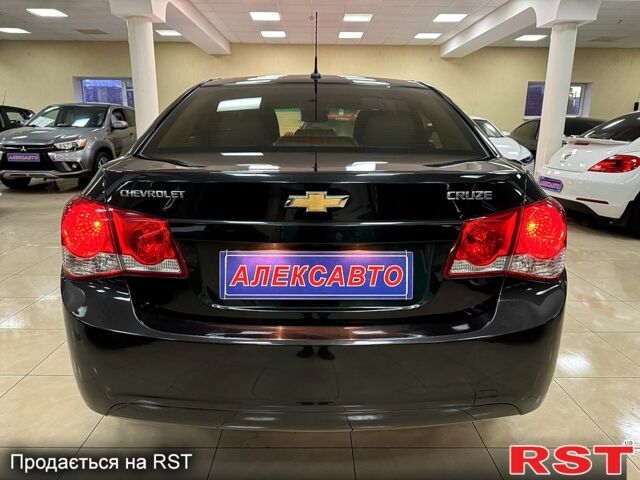 Чорний Шевроле Круз, об'ємом двигуна 1.8 л та пробігом 147 тис. км за 7400 $, фото 2 на Automoto.ua