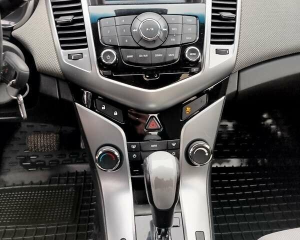 Черный Шевроле Круз, объемом двигателя 2 л и пробегом 252 тыс. км за 6200 $, фото 9 на Automoto.ua