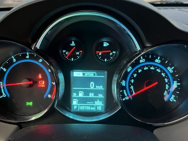 Черный Шевроле Круз, объемом двигателя 1.4 л и пробегом 105 тыс. км за 8000 $, фото 6 на Automoto.ua