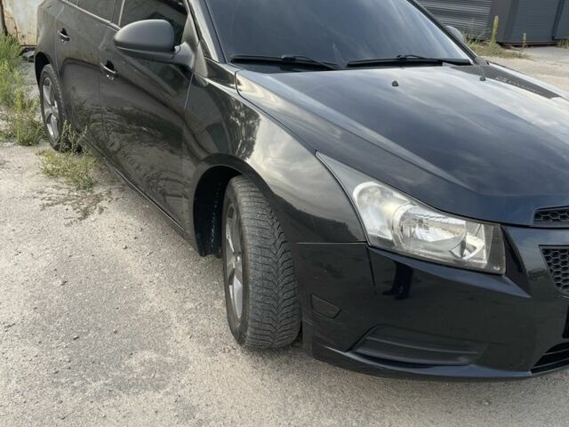 Чорний Шевроле Круз, об'ємом двигуна 1.8 л та пробігом 220 тис. км за 5500 $, фото 3 на Automoto.ua