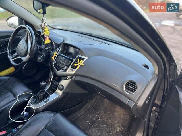 Черный Шевроле Круз, объемом двигателя 2 л и пробегом 225 тыс. км за 3000 $, фото 2 на Automoto.ua