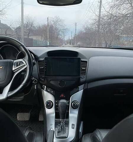 Черный Шевроле Круз, объемом двигателя 1.8 л и пробегом 233 тыс. км за 6000 $, фото 5 на Automoto.ua