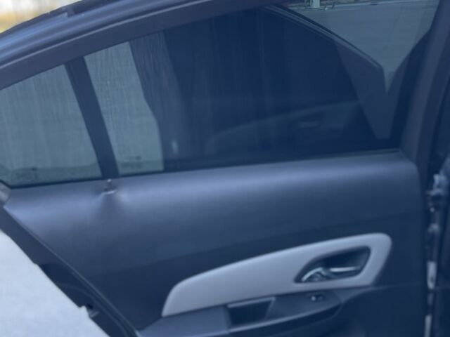 Чорний Шевроле Круз, об'ємом двигуна 1.8 л та пробігом 220 тис. км за 5500 $, фото 16 на Automoto.ua