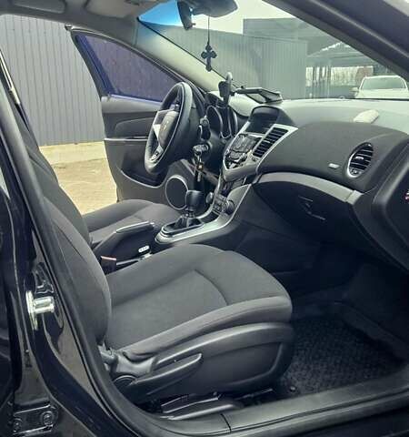 Черный Шевроле Круз, объемом двигателя 1.6 л и пробегом 117 тыс. км за 6999 $, фото 8 на Automoto.ua