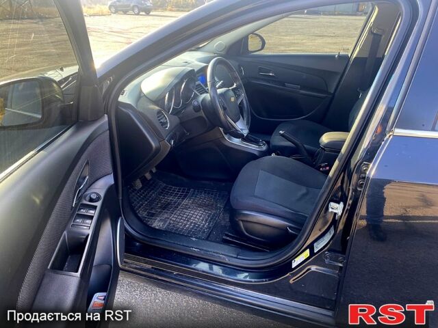 Черный Шевроле Круз, объемом двигателя 1.7 л и пробегом 221 тыс. км за 8000 $, фото 3 на Automoto.ua