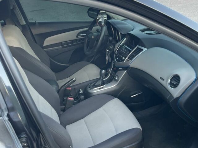 Чорний Шевроле Круз, об'ємом двигуна 1.8 л та пробігом 220 тис. км за 5500 $, фото 9 на Automoto.ua