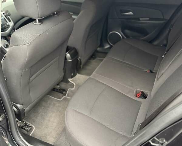 Чорний Шевроле Круз, об'ємом двигуна 1.6 л та пробігом 97 тис. км за 8000 $, фото 14 на Automoto.ua