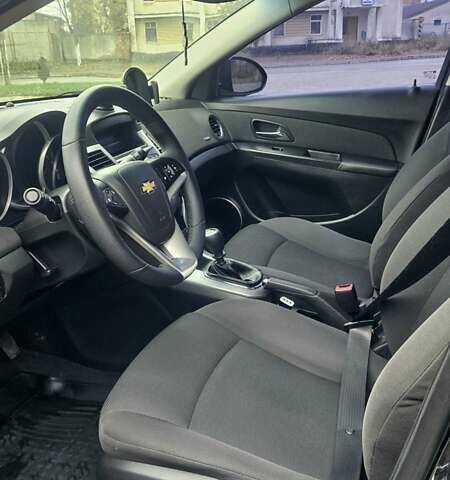 Черный Шевроле Круз, объемом двигателя 1.6 л и пробегом 117 тыс. км за 6999 $, фото 10 на Automoto.ua