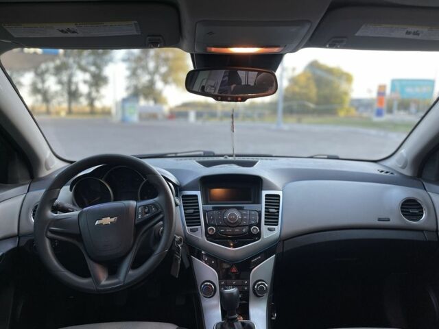 Чорний Шевроле Круз, об'ємом двигуна 1.8 л та пробігом 220 тис. км за 5500 $, фото 18 на Automoto.ua