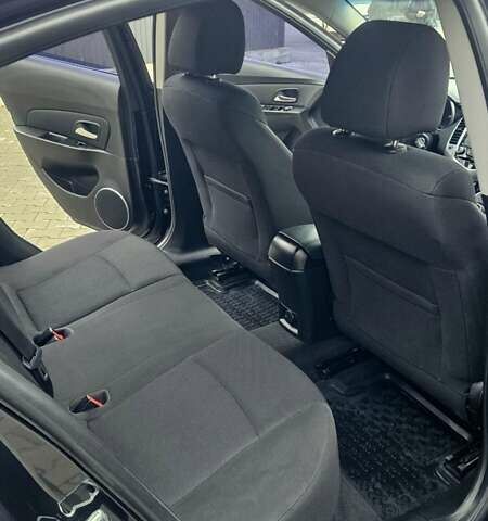 Черный Шевроле Круз, объемом двигателя 1.6 л и пробегом 117 тыс. км за 6999 $, фото 9 на Automoto.ua