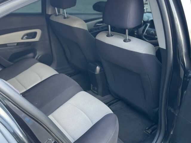 Чорний Шевроле Круз, об'ємом двигуна 1.8 л та пробігом 220 тис. км за 5500 $, фото 8 на Automoto.ua