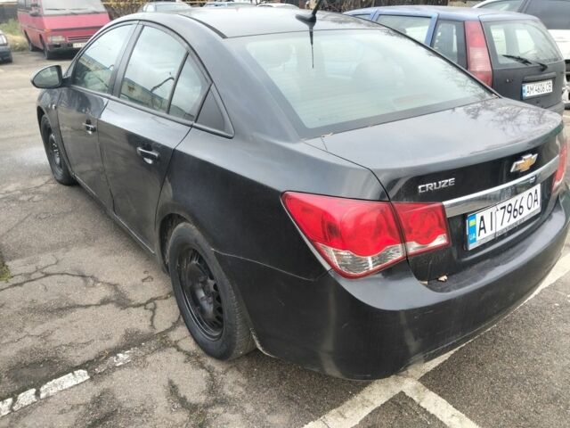 Черный Шевроле Круз, объемом двигателя 1.8 л и пробегом 325 тыс. км за 2450 $, фото 3 на Automoto.ua