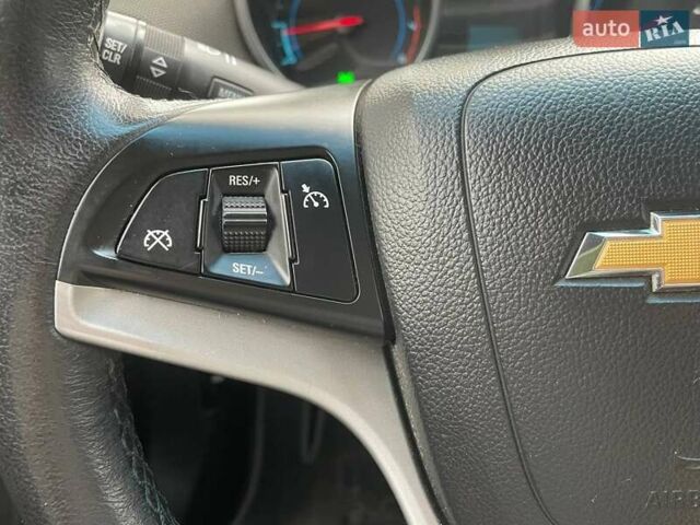 Черный Шевроле Круз, объемом двигателя 1.6 л и пробегом 92 тыс. км за 8790 $, фото 15 на Automoto.ua