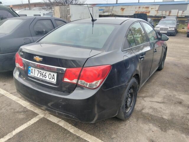 Черный Шевроле Круз, объемом двигателя 1.8 л и пробегом 325 тыс. км за 2450 $, фото 2 на Automoto.ua