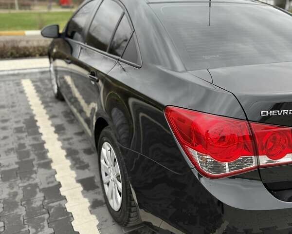 Чорний Шевроле Круз, об'ємом двигуна 1.6 л та пробігом 97 тис. км за 8000 $, фото 5 на Automoto.ua