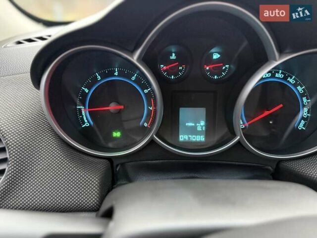 Чорний Шевроле Круз, об'ємом двигуна 1.6 л та пробігом 97 тис. км за 8000 $, фото 9 на Automoto.ua