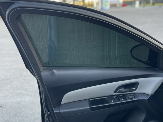 Чорний Шевроле Круз, об'ємом двигуна 1.8 л та пробігом 220 тис. км за 5500 $, фото 15 на Automoto.ua