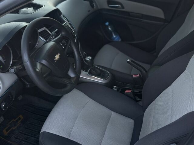 Чорний Шевроле Круз, об'ємом двигуна 1.8 л та пробігом 220 тис. км за 5500 $, фото 13 на Automoto.ua