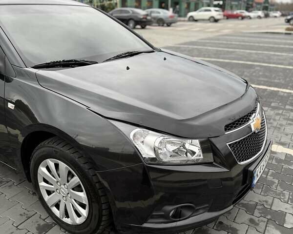 Чорний Шевроле Круз, об'ємом двигуна 1.6 л та пробігом 97 тис. км за 8000 $, фото 4 на Automoto.ua