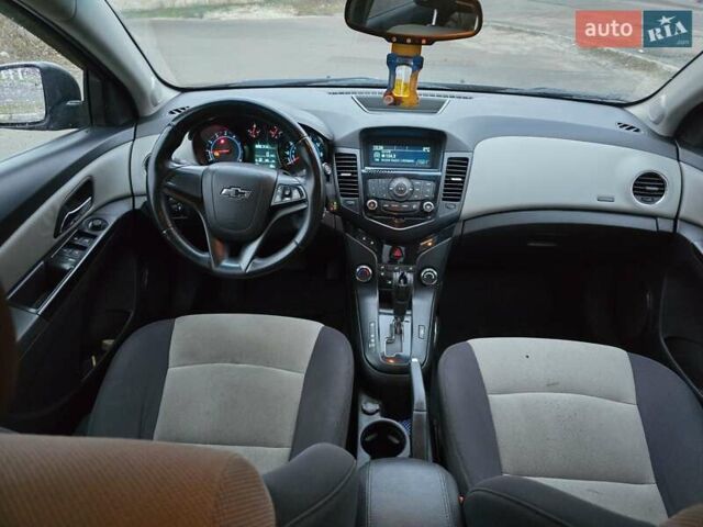 Чорний Шевроле Круз, об'ємом двигуна 1.8 л та пробігом 209 тис. км за 4600 $, фото 15 на Automoto.ua