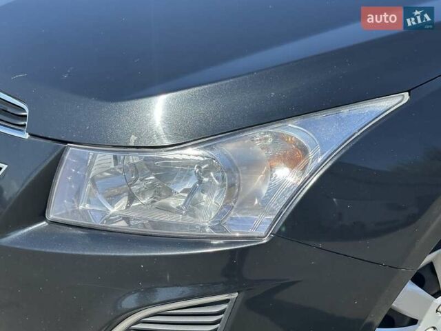 Черный Шевроле Круз, объемом двигателя 2 л и пробегом 214 тыс. км за 6590 $, фото 8 на Automoto.ua