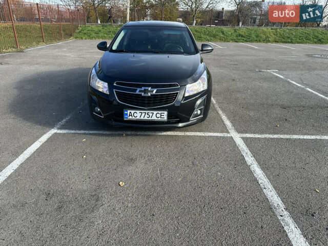 Черный Шевроле Круз, объемом двигателя 1.8 л и пробегом 123 тыс. км за 9600 $, фото 13 на Automoto.ua