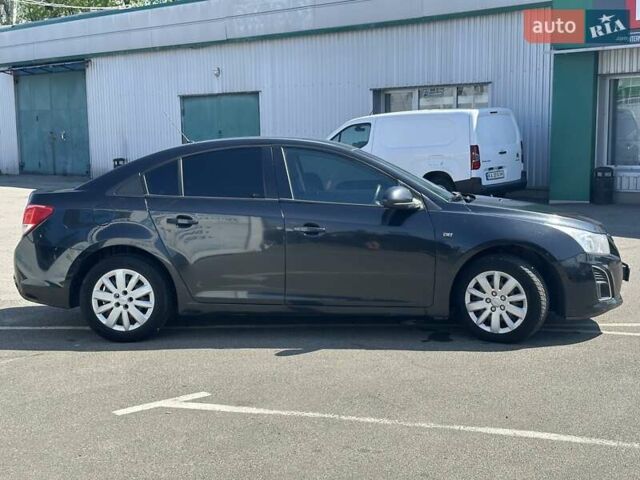 Черный Шевроле Круз, объемом двигателя 2 л и пробегом 214 тыс. км за 6590 $, фото 3 на Automoto.ua