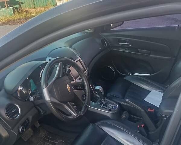 Черный Шевроле Круз, объемом двигателя 1.8 л и пробегом 195 тыс. км за 6500 $, фото 2 на Automoto.ua