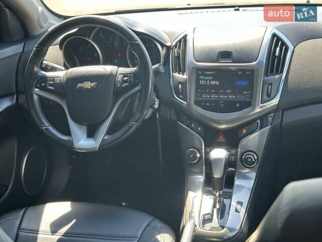 Черный Шевроле Круз, объемом двигателя 2 л и пробегом 214 тыс. км за 6590 $, фото 24 на Automoto.ua